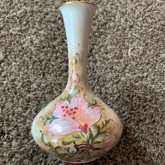 Vintage Hand Design Deruta Oro Zecchino Bud Vase